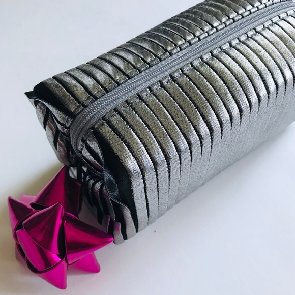 Lipstick Bundle 💋 - Picture 3 of 8